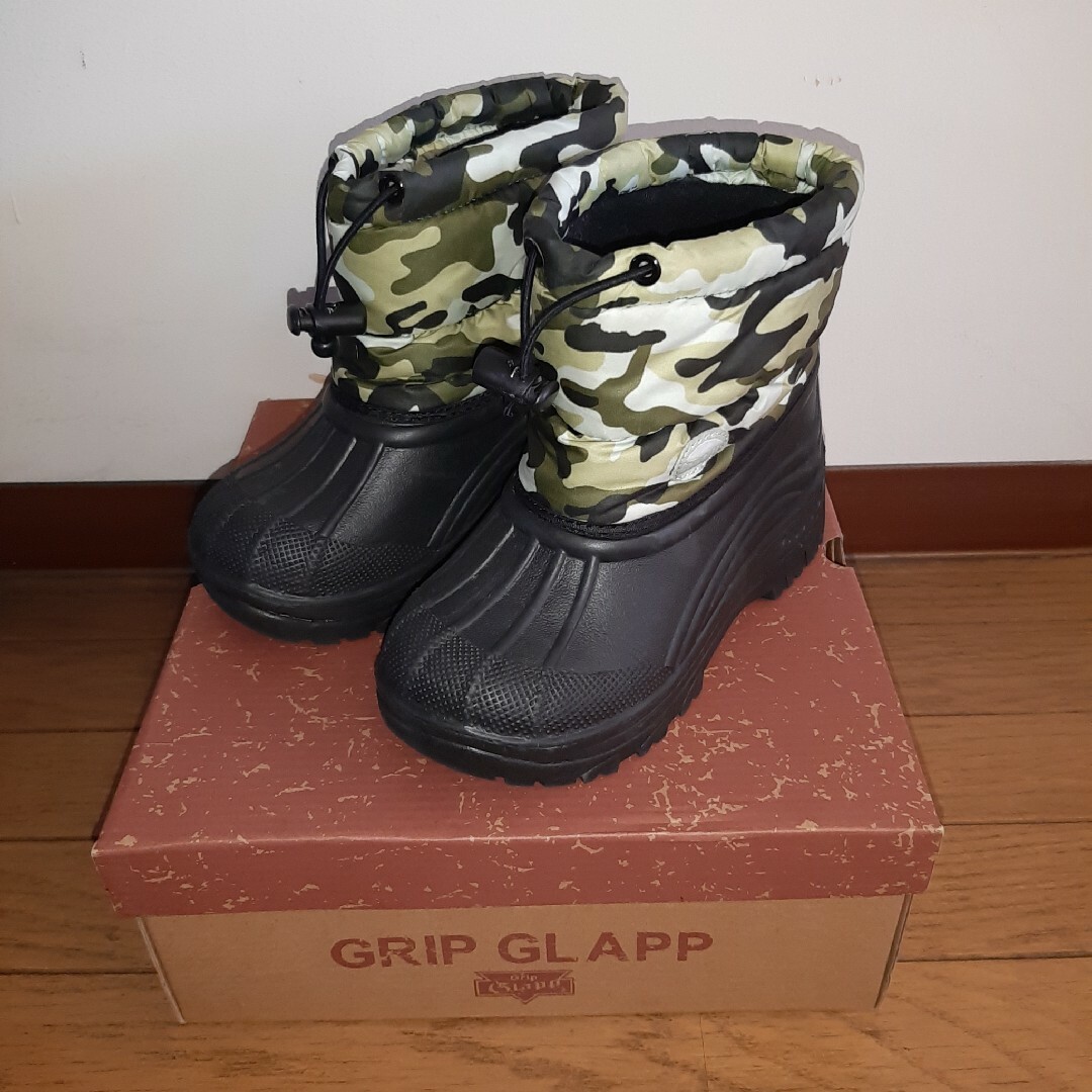 GRIP GRAPP スノーブーツ　19センチ キッズ/ベビー/マタニティのキッズ靴/シューズ(15cm~)(ブーツ)の商品写真