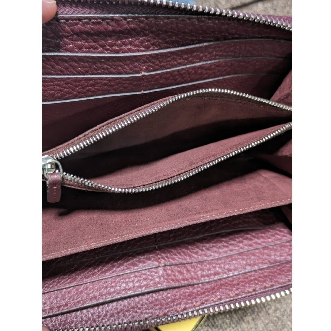 FENDI(フェンディ)のFENDI○フェンディ　セレリア　ピーカーブー　イタリア製　美品高級10万円 レディースのファッション小物(財布)の商品写真