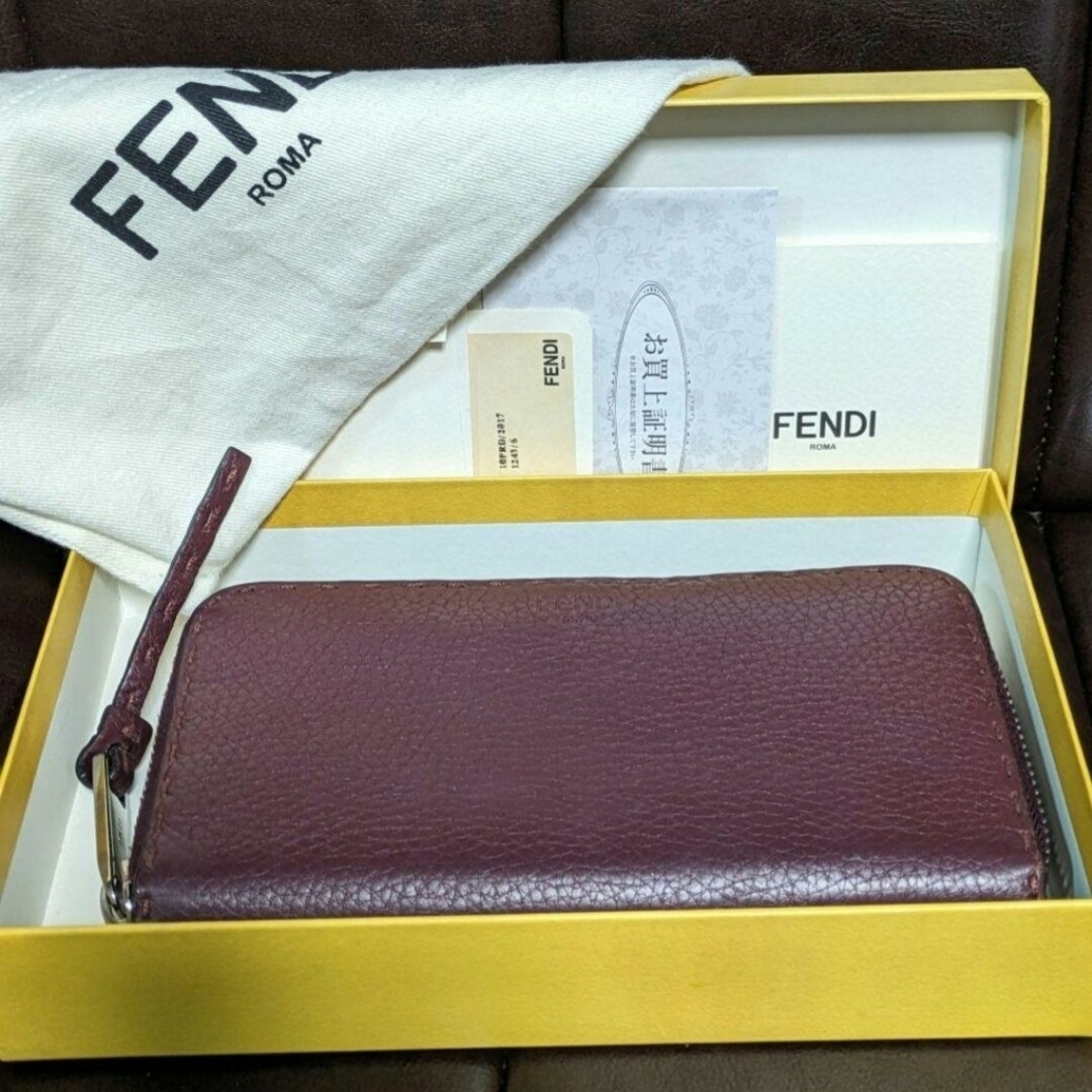 FENDI(フェンディ)のFENDI○フェンディ　セレリア　ピーカーブー　イタリア製　美品高級10万円 レディースのファッション小物(財布)の商品写真