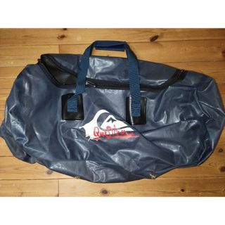 QUIKSILVER - 中古　クイックシルバー　ビニール製バック　スノボ　波乗り　サーフィン　かばん