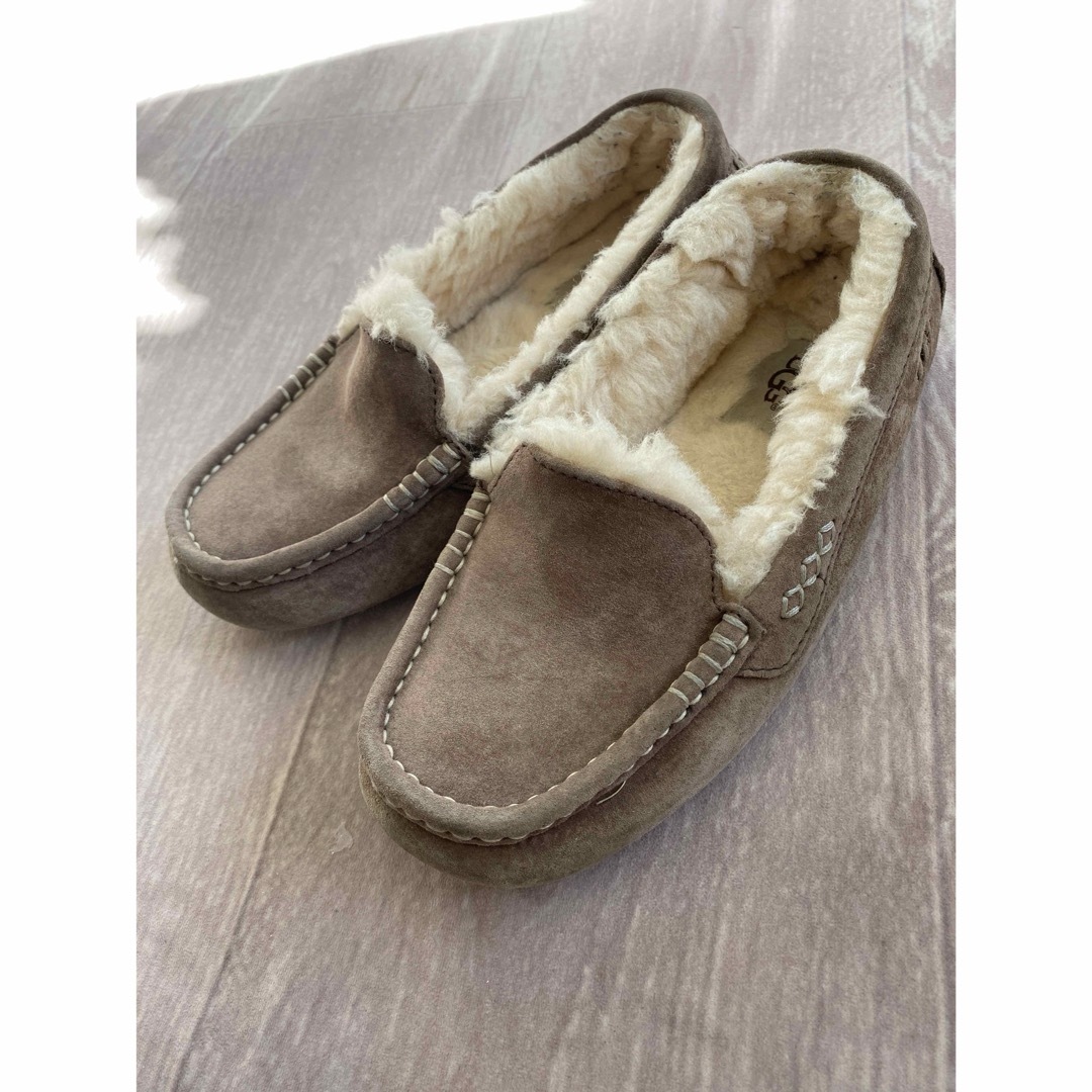 在庫処分　UGG モカシン　スリッポン　23cm | フリマアプリ ラクマ