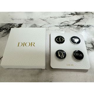 ディオール(Dior)の655）【DIOR】ピンバッジ4個セット（正規会員シルバーステージ／非売品）(バッジ/ピンバッジ)