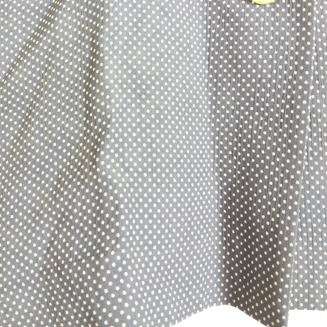 ドット柄ノーカラージャケット カットソー ブラウス トップス 薄手 左右ポケット レディースのジャケット/アウター(ノーカラージャケット)の商品写真