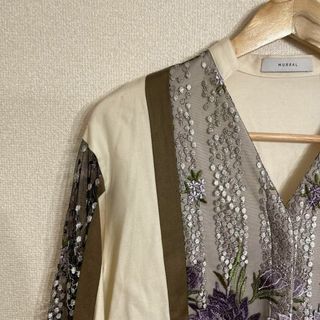 ミューラル(MURRAL)の81 ミューラル 花柄 ブラウス カーディガン 刺繍 ブラウス(シャツ/ブラウス(長袖/七分))