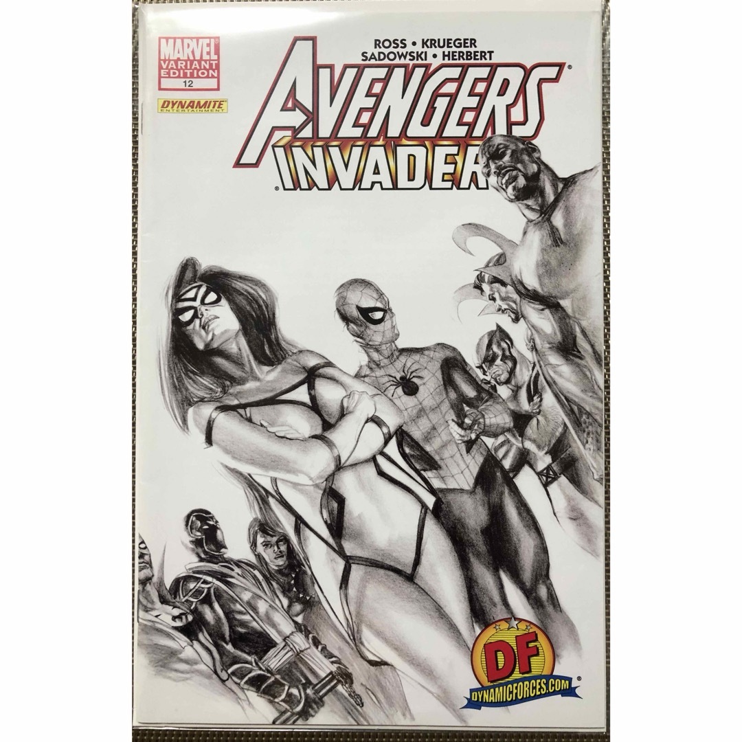 MARVEL(マーベル)のアメコミ　アベンジャーズ　vs インベーダーズ　12 号バリアント　 エンタメ/ホビーの漫画(アメコミ/海外作品)の商品写真