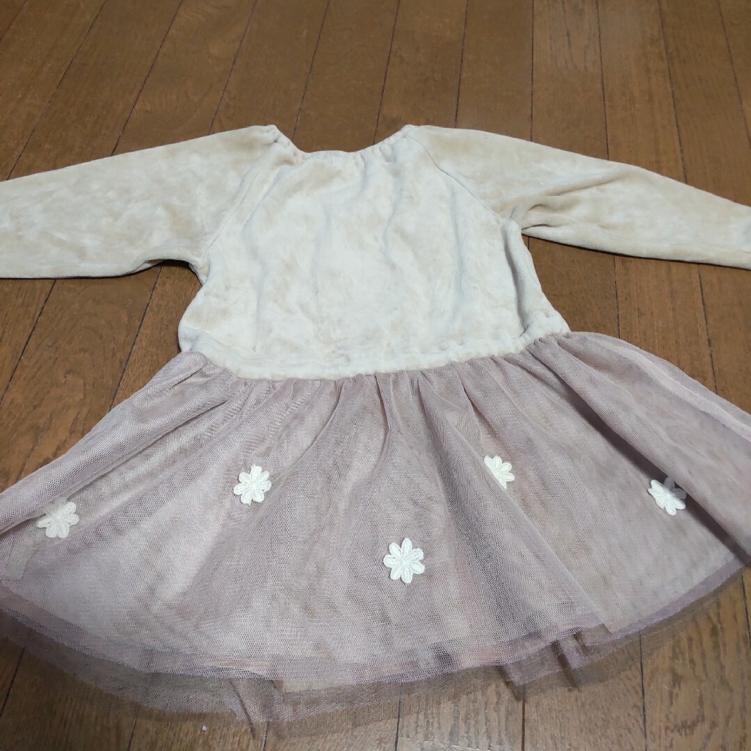 スーリー  お花チュールワンピース95 キッズ/ベビー/マタニティのキッズ服女の子用(90cm~)(ワンピース)の商品写真