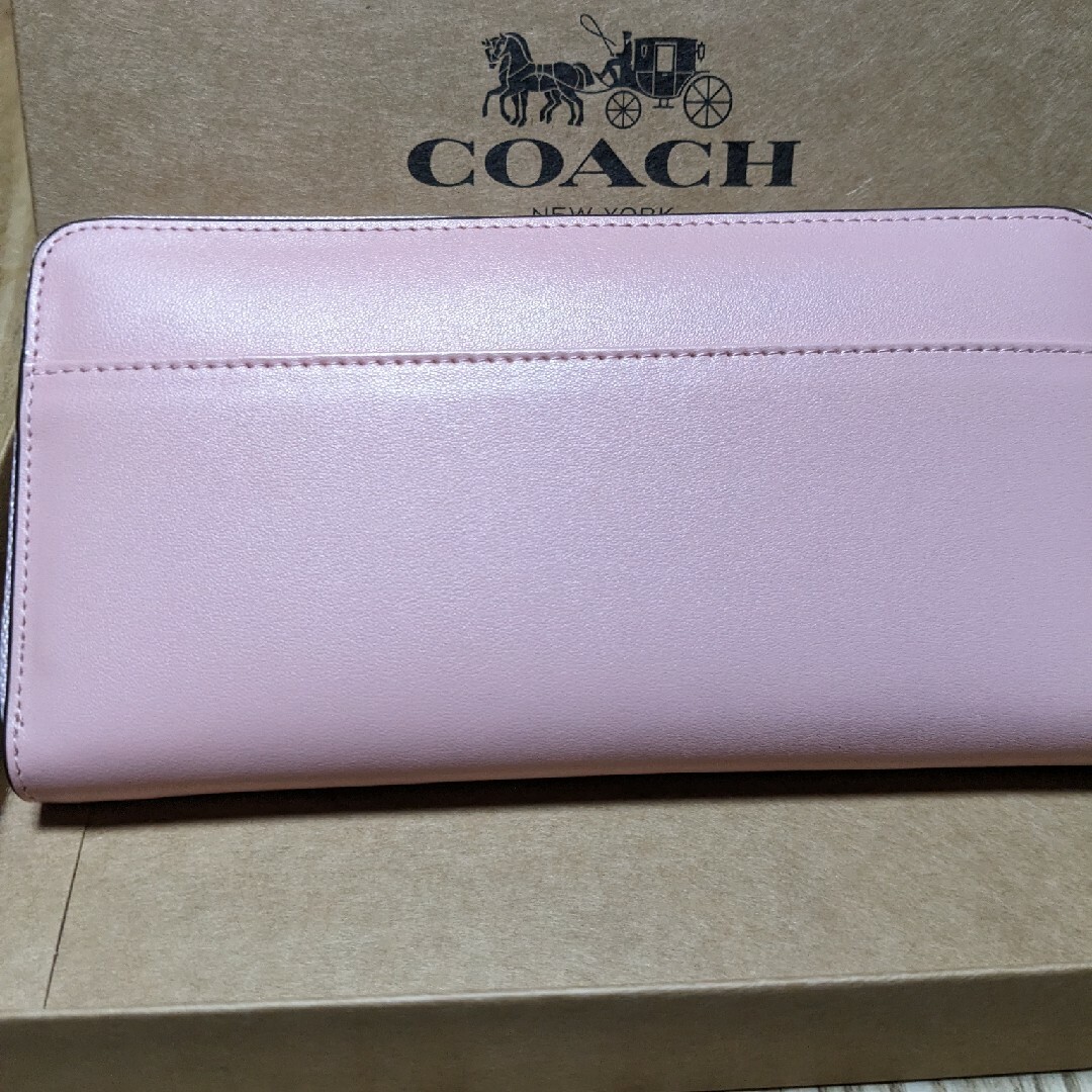 COACH  長財布　ラウンドファスナー　スヌーピーピンク