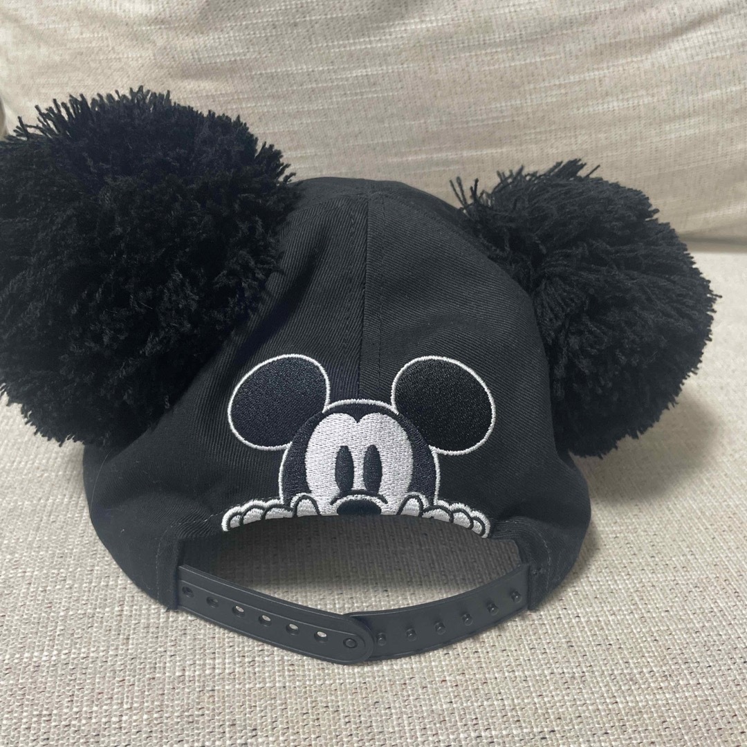 Disney(ディズニー)の専用　ディズニー ファンキャップ ポンポンキャップ ブラック エンタメ/ホビーのおもちゃ/ぬいぐるみ(キャラクターグッズ)の商品写真