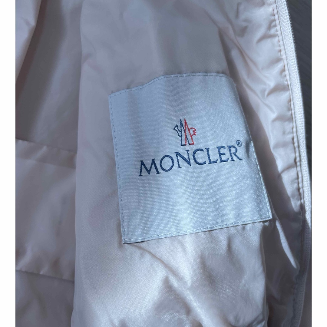 MONCLER(モンクレール)の⭐︎新品⭐︎モンクレール　ウインドブレーカー４A キッズ/ベビー/マタニティのキッズ服女の子用(90cm~)(ジャケット/上着)の商品写真