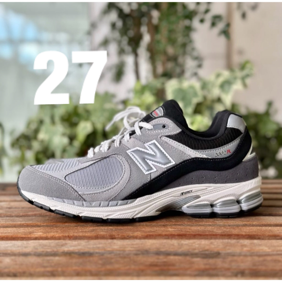 New Balance(ニューバランス)の【新品】ニューバランス　M2002RSG  グレー　27㎝　定番　人気商品 メンズの靴/シューズ(スニーカー)の商品写真