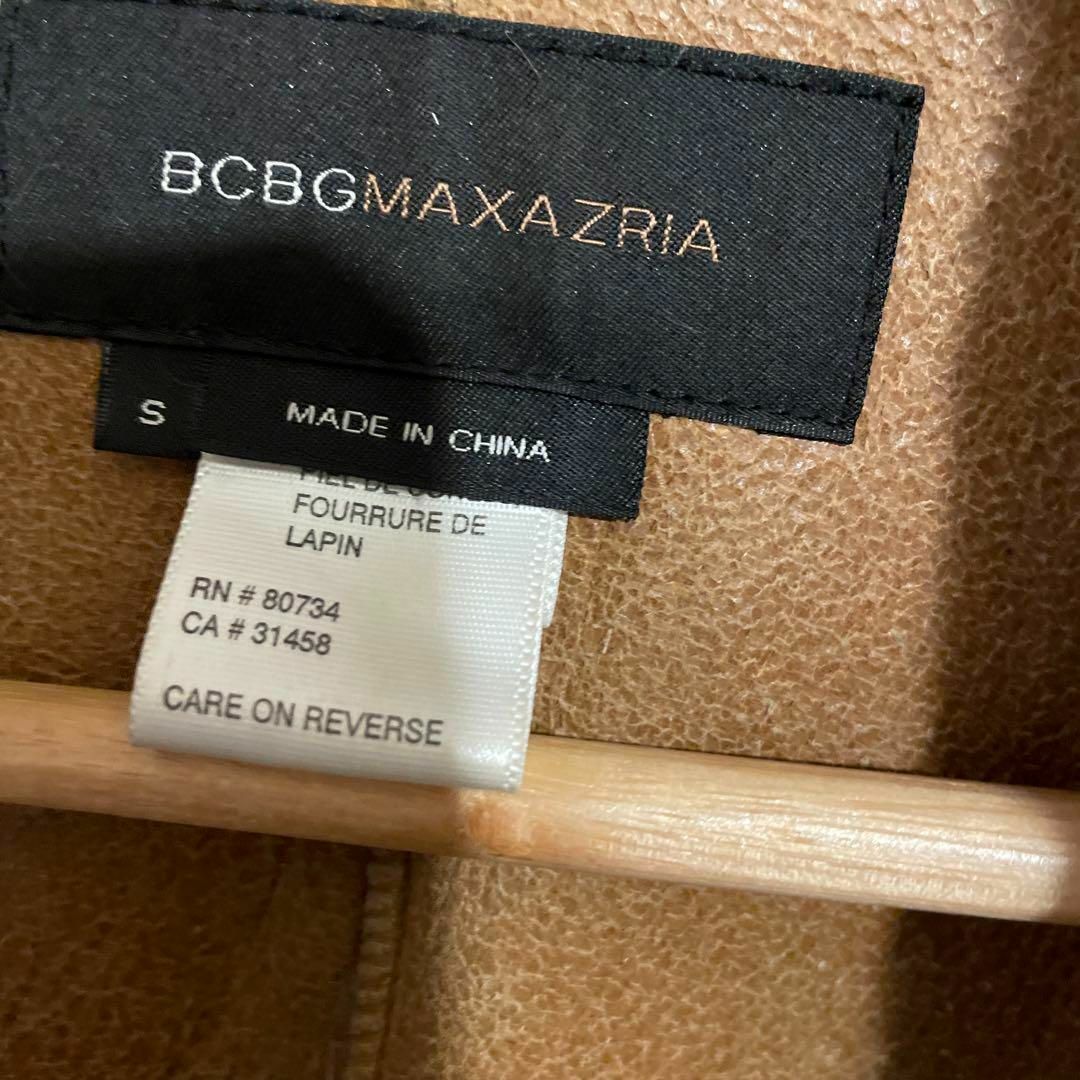 BCBGMAXAZRIA(ビーシービージーマックスアズリア)の80 BCBG maxazria ビーシービージーマックスアズリア ファー レディースのジャケット/アウター(毛皮/ファーコート)の商品写真