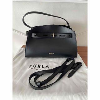 フルラ(Furla)の【美品】フルラ マルゲリータ ハンドバッグ Mサイズ ブラック(ハンドバッグ)