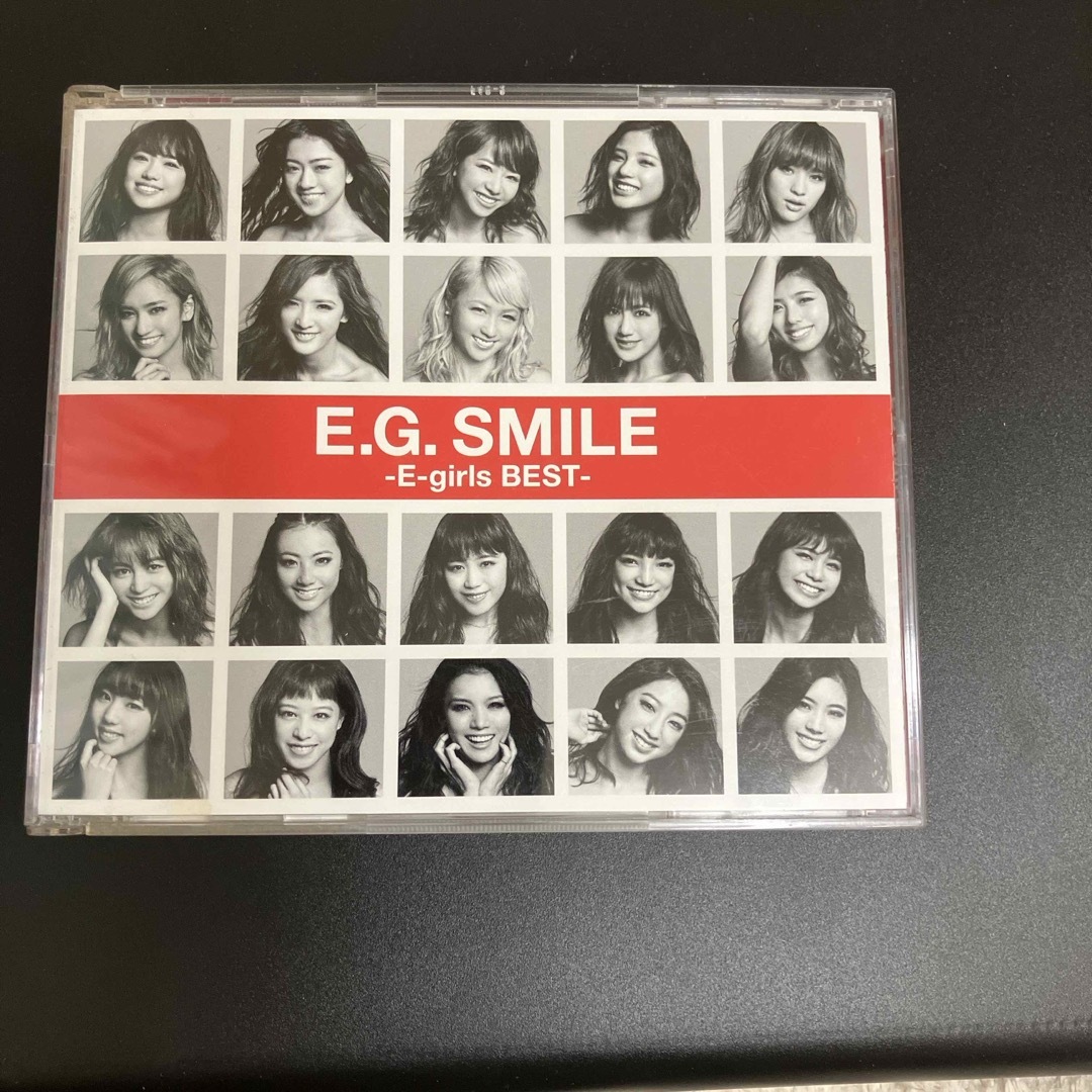 E-girls(イーガールズ)のE-girls  E.G.SMILS ベストアルバム　DVD付き エンタメ/ホビーのDVD/ブルーレイ(ミュージック)の商品写真