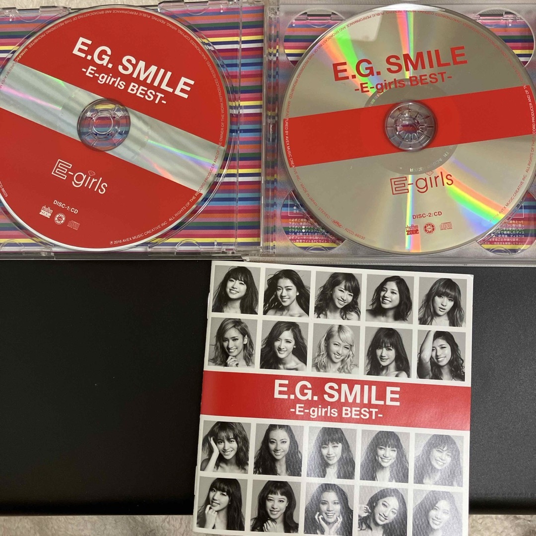 E-girls(イーガールズ)のE-girls  E.G.SMILS ベストアルバム　DVD付き エンタメ/ホビーのDVD/ブルーレイ(ミュージック)の商品写真