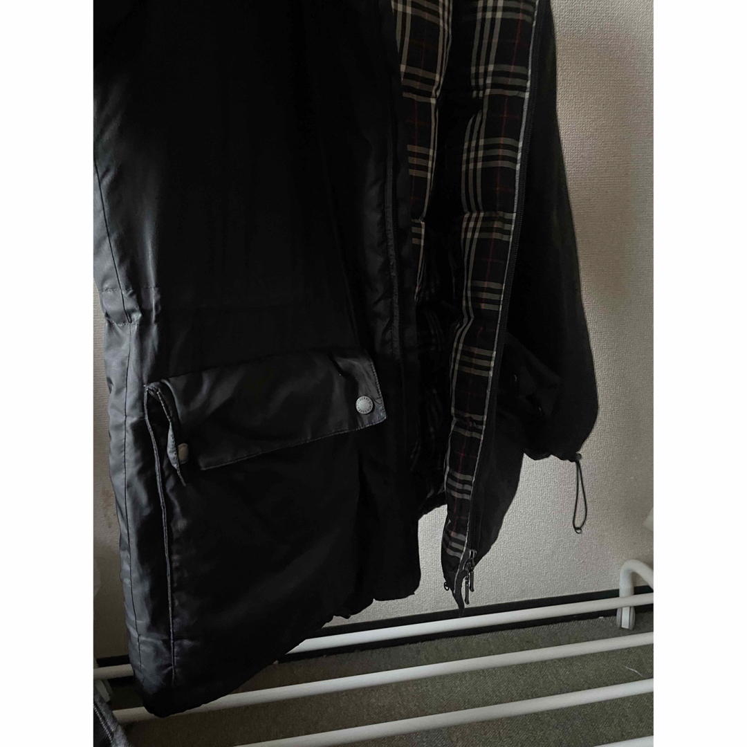 BURBERRY BLACK LABEL(バーバリーブラックレーベル)のバーバリー　ダウンジャケット　ファー取り外し可能　L  ブラック　 メンズのジャケット/アウター(ダウンジャケット)の商品写真