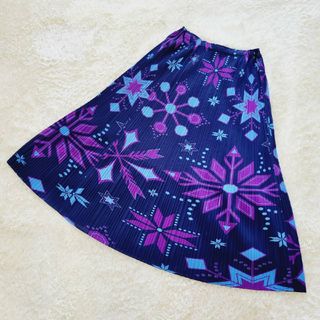 希少】未使用品級プリーツプリーズノルディック柄総柄ロングスカート 希少】未使用品級プリーツプリーズノルディック柄総柄ロングスカート