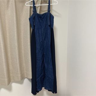 ダブルクローゼット(w closet)のw closet ダブルクローゼット ワンピース　デニム　プリーツ(ロングワンピース/マキシワンピース)