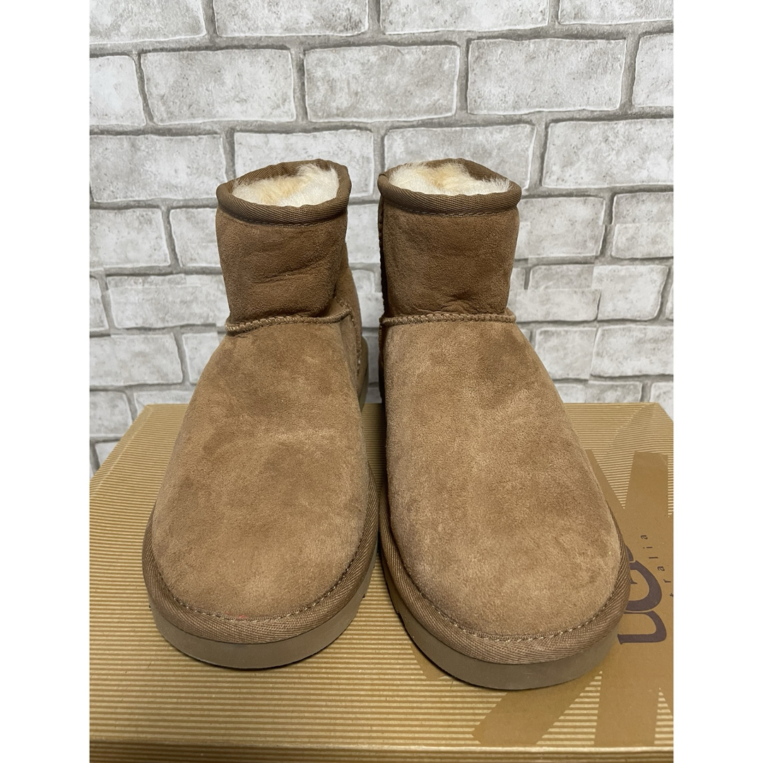 UGG(アグ)の【新品未使用】UGG ムートンブーツ 22cm レディースの靴/シューズ(ブーツ)の商品写真