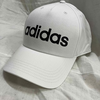 アディダス(adidas)の新品未使用品　adidas アディダス　フリーサイズ　帽子　キャップ　白ホワイト(キャップ)