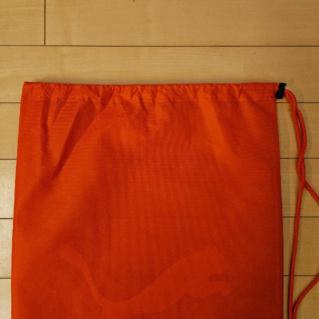 PUMA(プーマ)のpuma  袋　不織布 レディースのバッグ(ショップ袋)の商品写真