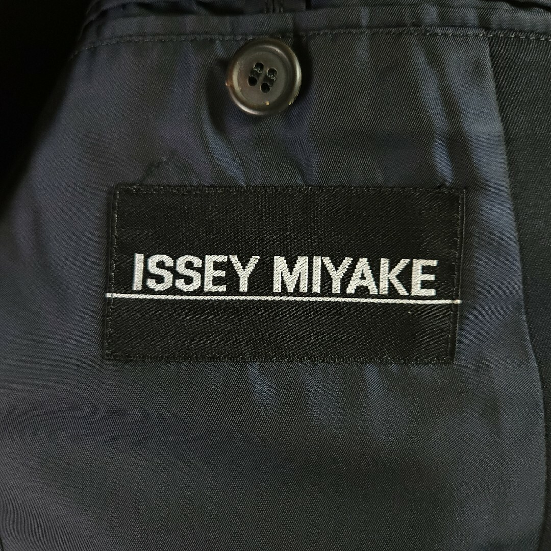ISSEY MIYAKE MEN(イッセイミヤケメン)の92aw ISSEY MIYAKE MEN ショールカラージャケット ネイビー メンズのジャケット/アウター(テーラードジャケット)の商品写真