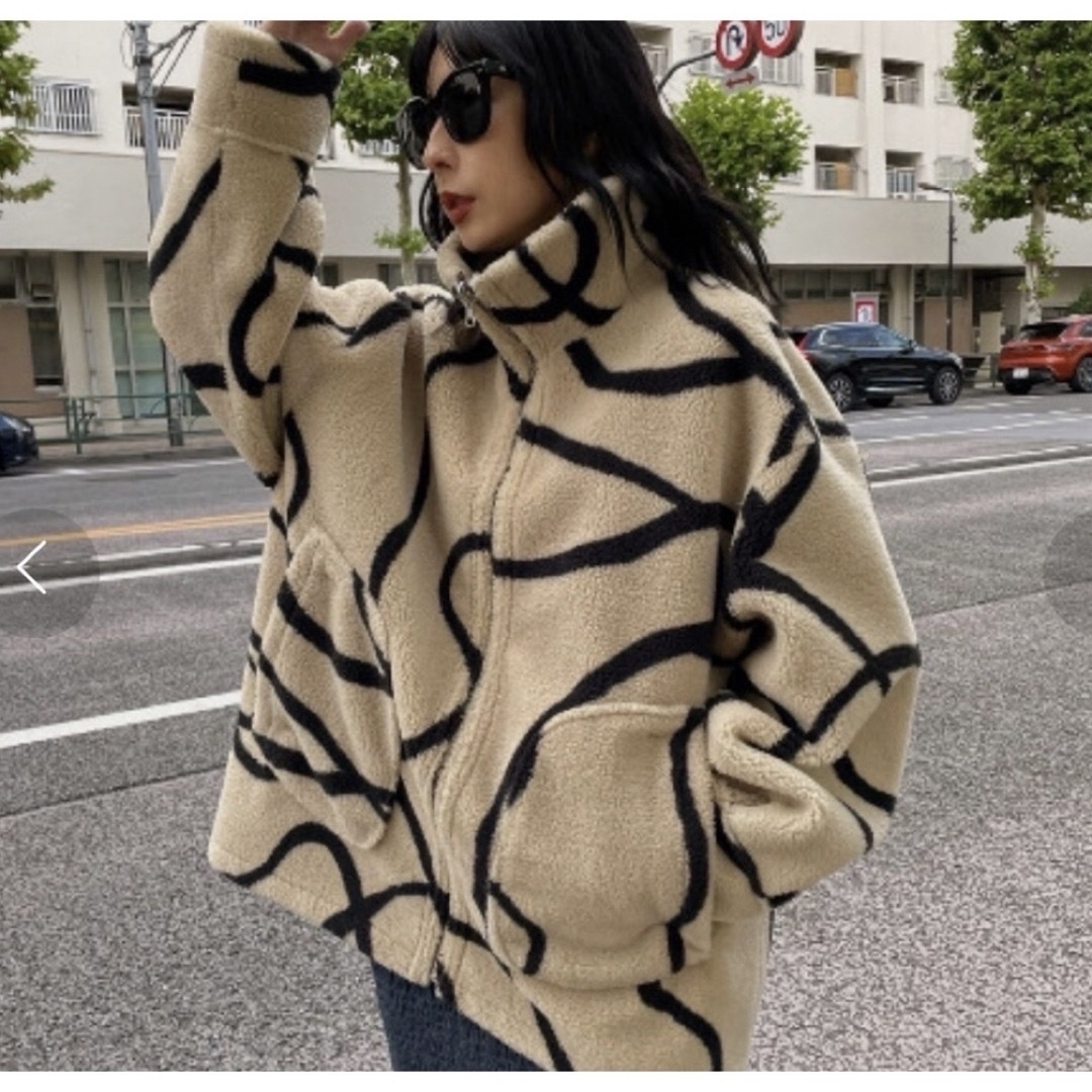 Ameri VINTAGE(アメリヴィンテージ)のameri vintage 2way boa jacket アメリビンテージ レディースのジャケット/アウター(毛皮/ファーコート)の商品写真