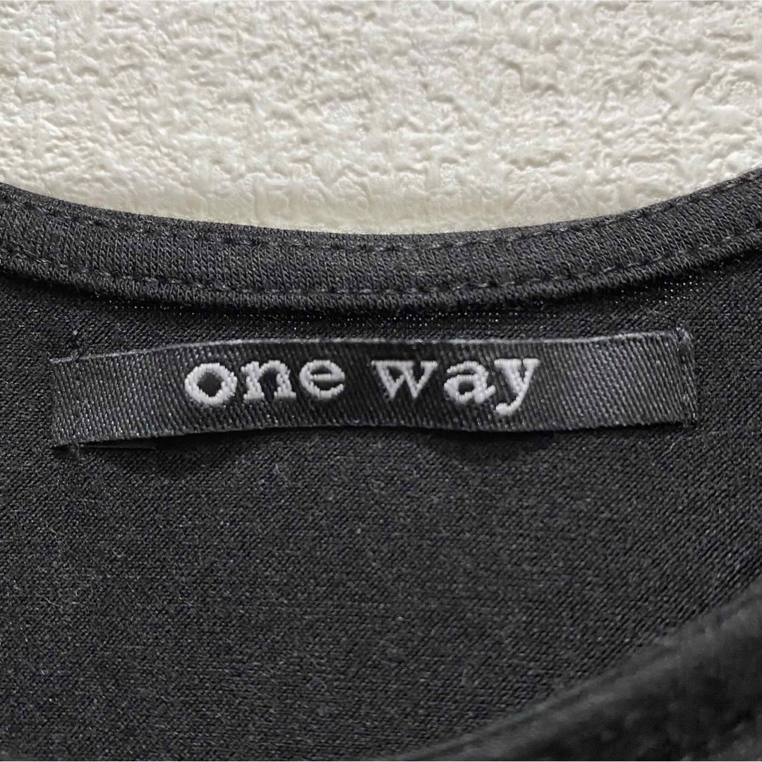 one*way(ワンウェイ)の【再値下げ】oneway 肩紐リボンタンクトップ レディースのトップス(タンクトップ)の商品写真