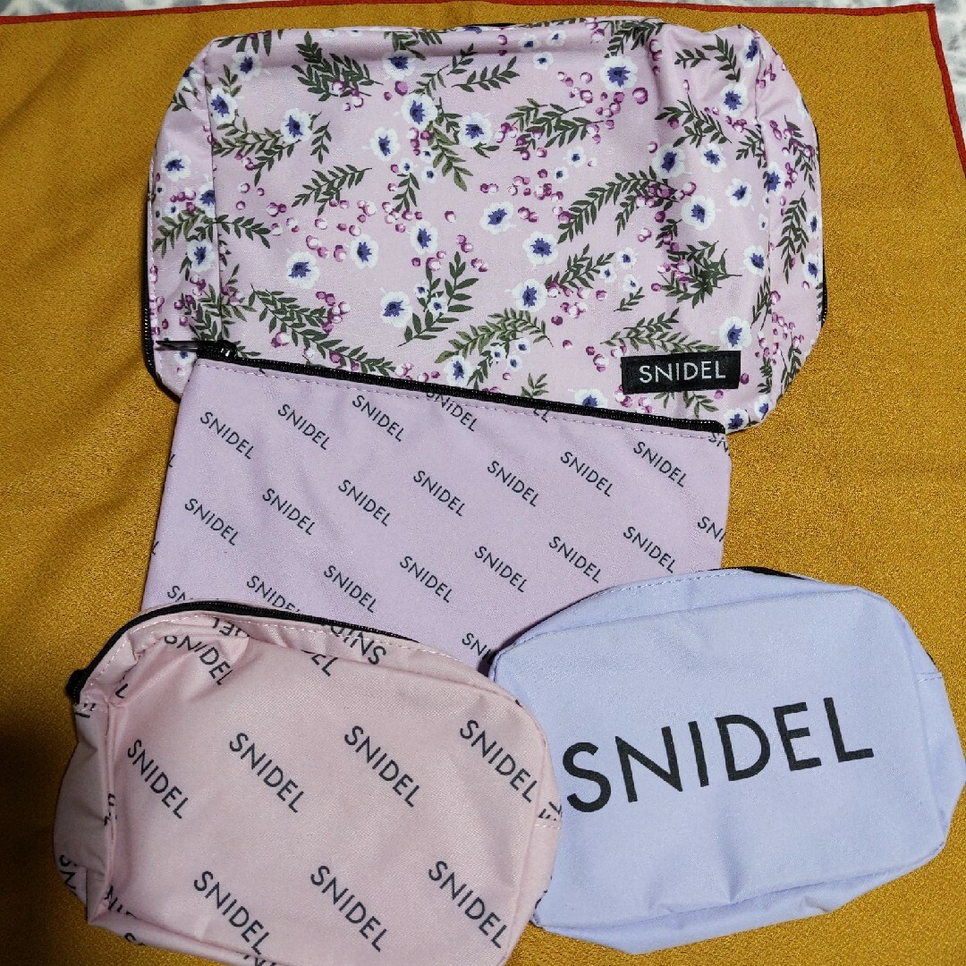 SNIDEL(スナイデル)のSNIDEL　スナイデルポーチセット レディースのファッション小物(ポーチ)の商品写真