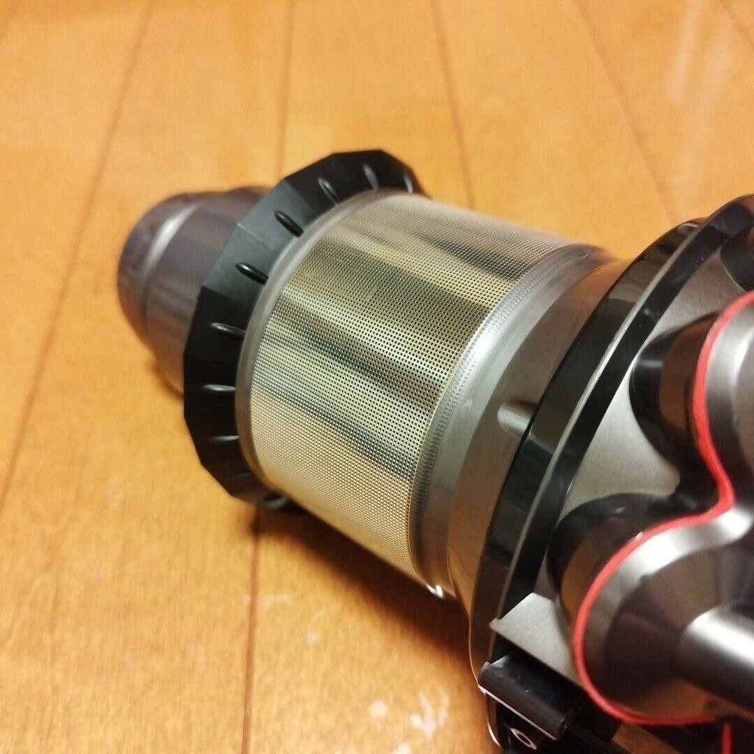 Dyson(ダイソン)のdyson V10 サイクロン部分 スマホ/家電/カメラの生活家電(掃除機)の商品写真