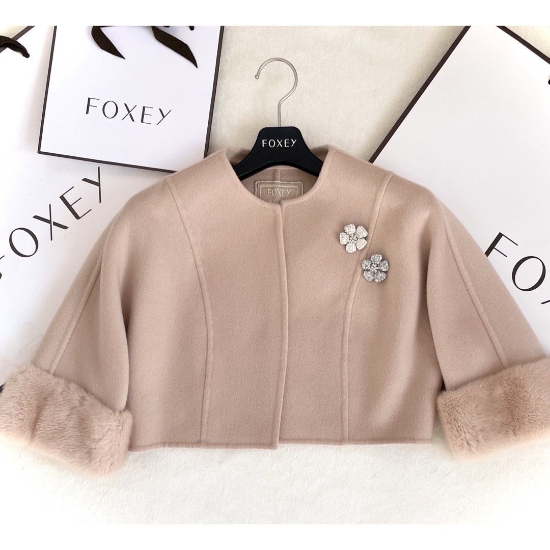 FOXEY(フォクシー)の最終価格　FOXEY カシミヤ100 ダブルフェイス　ジャケット　ミンクファー レディースのジャケット/アウター(毛皮/ファーコート)の商品写真