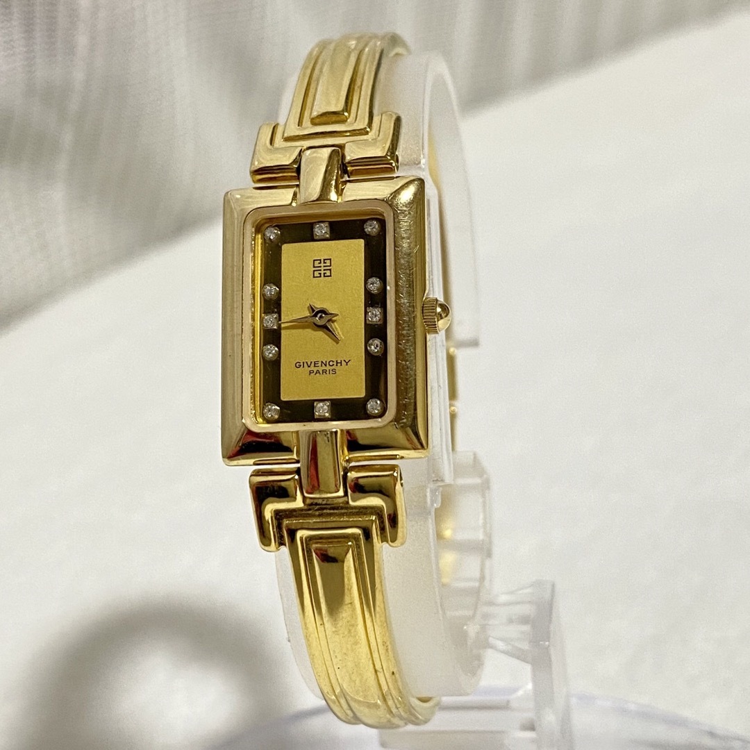 GIVENCHY(ジバンシィ)のGIVENCHY ジバンシイQZ バングルウォッチ ゴールド文字盤 石付スクエア レディースのファッション小物(腕時計)の商品写真