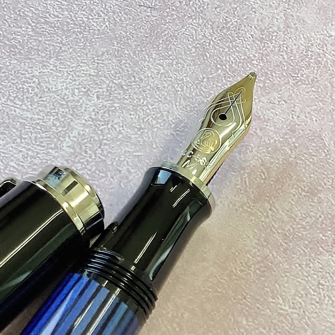 Pelikan(ペリカン)の未使用 ペリカン 万年筆 スーべレーン M605 青縞 M600 pelikan インテリア/住まい/日用品の文房具(ペン/マーカー)の商品写真