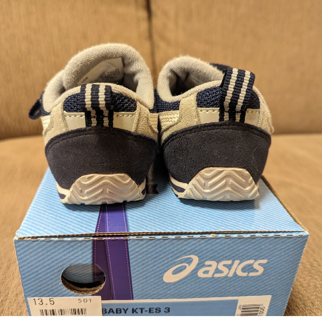 asics(アシックス)のアシックス　13.5センチ　紺色 キッズ/ベビー/マタニティのベビー靴/シューズ(~14cm)(スニーカー)の商品写真