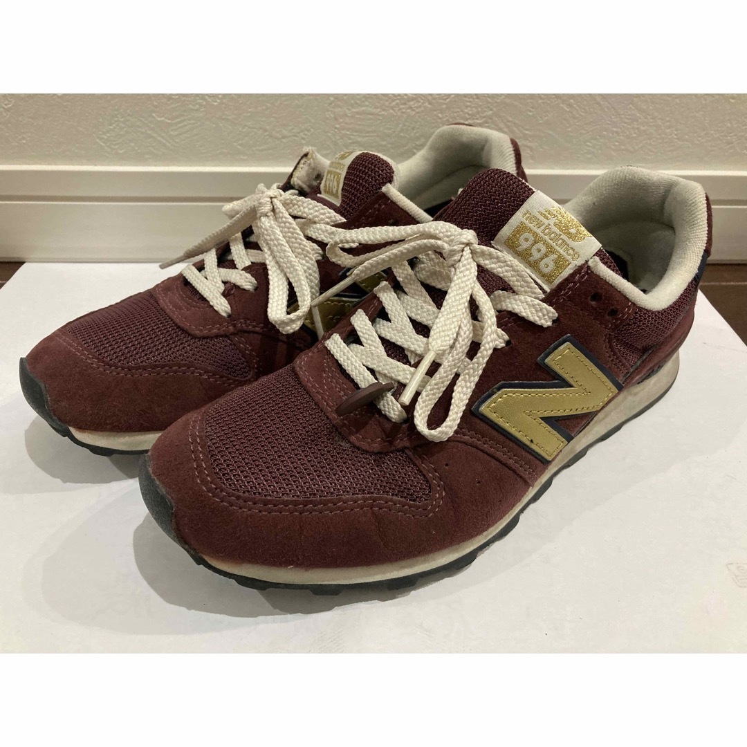 New Balance(ニューバランス)のtoshizo様専用NEWBALANCE × earth music二点セット レディースの靴/シューズ(スニーカー)の商品写真