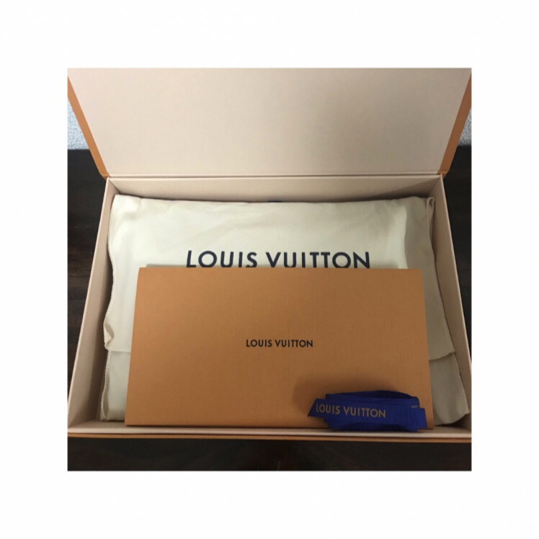 LOUIS VUITTON(ルイヴィトン)のLOUIS VUITTON  ポシェットキリガミ　未使用 レディースのファッション小物(ポーチ)の商品写真