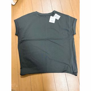 新品未使用　CLOCHE  シャツ　8690円(Tシャツ(半袖/袖なし))