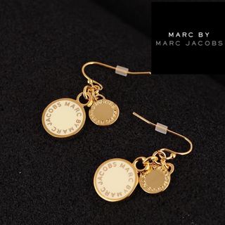 マークバイマークジェイコブス(MARC BY MARC JACOBS)のMAR005H3マーク　バイ　マーク　ジェイコブス　ゆらゆら　ピアス　正規品(ピアス)