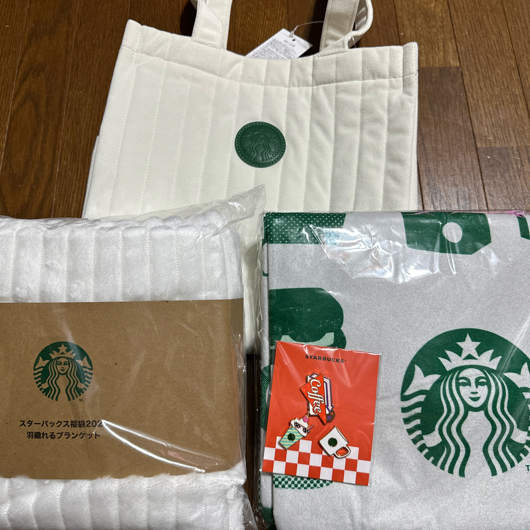 Starbucks(スターバックス)のスタバ　福袋　2024 エンタメ/ホビーのコレクション(ノベルティグッズ)の商品写真