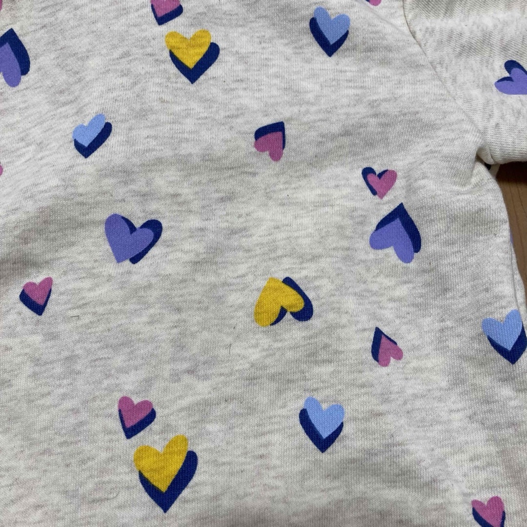 babyGAP(ベビーギャップ)の【新品未使用品】ベビーギャップ　パーカー　ハート　GAP キッズ/ベビー/マタニティのキッズ服女の子用(90cm~)(ジャケット/上着)の商品写真