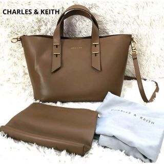 チャールズアンドキース(Charles and Keith)のチャールズアンドキース ダブルハンドル スローチーバッグ A4対応(トートバッグ)