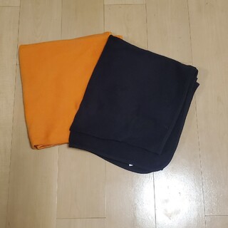 新品‼️ フリース 毛布 ひざ掛け 2枚 オレンジ 濃紺(毛布)