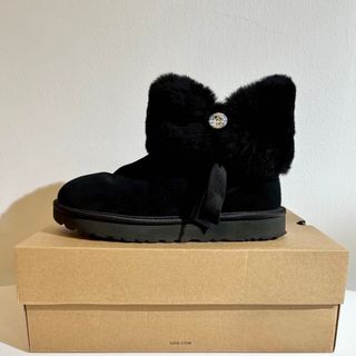 アグ(UGG)のアグ ショートブーツ 【cinched fur mini】(ブーツ)