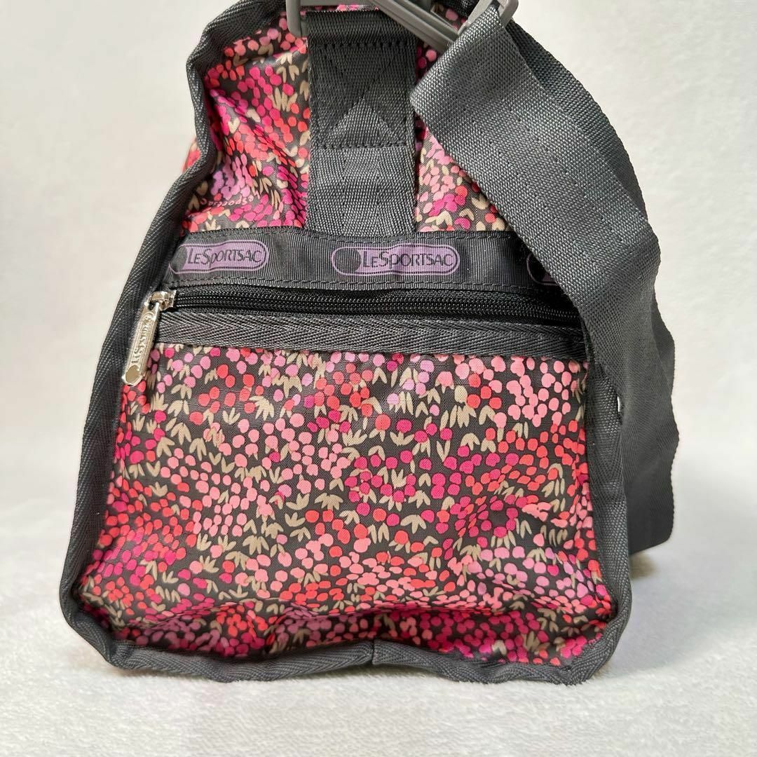 LeSportsac(レスポートサック)のLESPORTSACレスポートサック  ボストン　旅行バッグショルダー　花柄 レディースのバッグ(ボストンバッグ)の商品写真