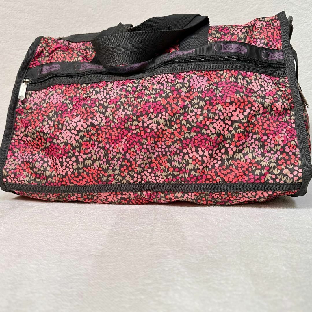 LeSportsac(レスポートサック)のLESPORTSACレスポートサック  ボストン　旅行バッグショルダー　花柄 レディースのバッグ(ボストンバッグ)の商品写真