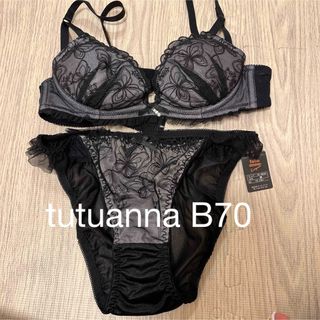 専用　tutuanna B70ブラショーツセット(ブラ&ショーツセット)