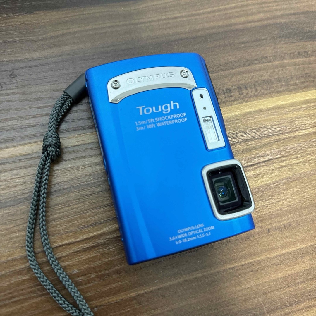 OLYMPUS(オリンパス)のTG-320 OLYMPUS TOUGH コンパクトデジタルカメラ　コンデジ スマホ/家電/カメラのカメラ(コンパクトデジタルカメラ)の商品写真