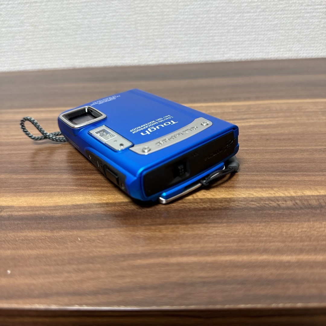 OLYMPUS(オリンパス)のTG-320 OLYMPUS TOUGH コンパクトデジタルカメラ　コンデジ スマホ/家電/カメラのカメラ(コンパクトデジタルカメラ)の商品写真