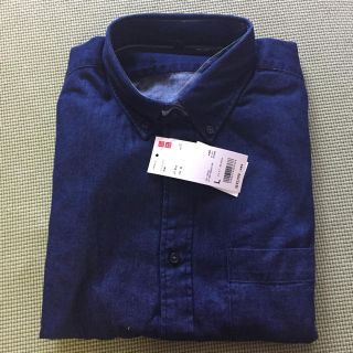 ユニクロ(UNIQLO)のタグ付き新品  UNIQLO 長袖 デニムシャツ L(シャツ)