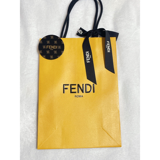 フェンディ(FENDI)のFENDI ショッパー　リボン付き(ショップ袋)