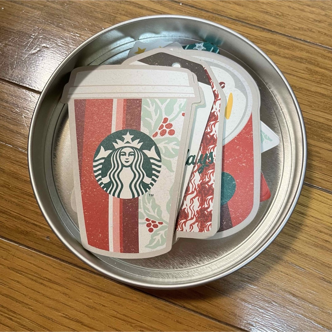 Starbucks(スターバックス)のスタバ　ステッカー　缶　リストバンド　可愛い エンタメ/ホビーのコレクション(ノベルティグッズ)の商品写真